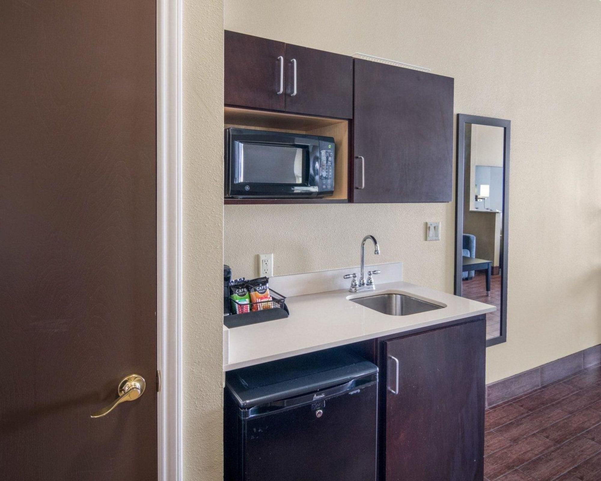 Comfort Suites Odessa Luaran gambar